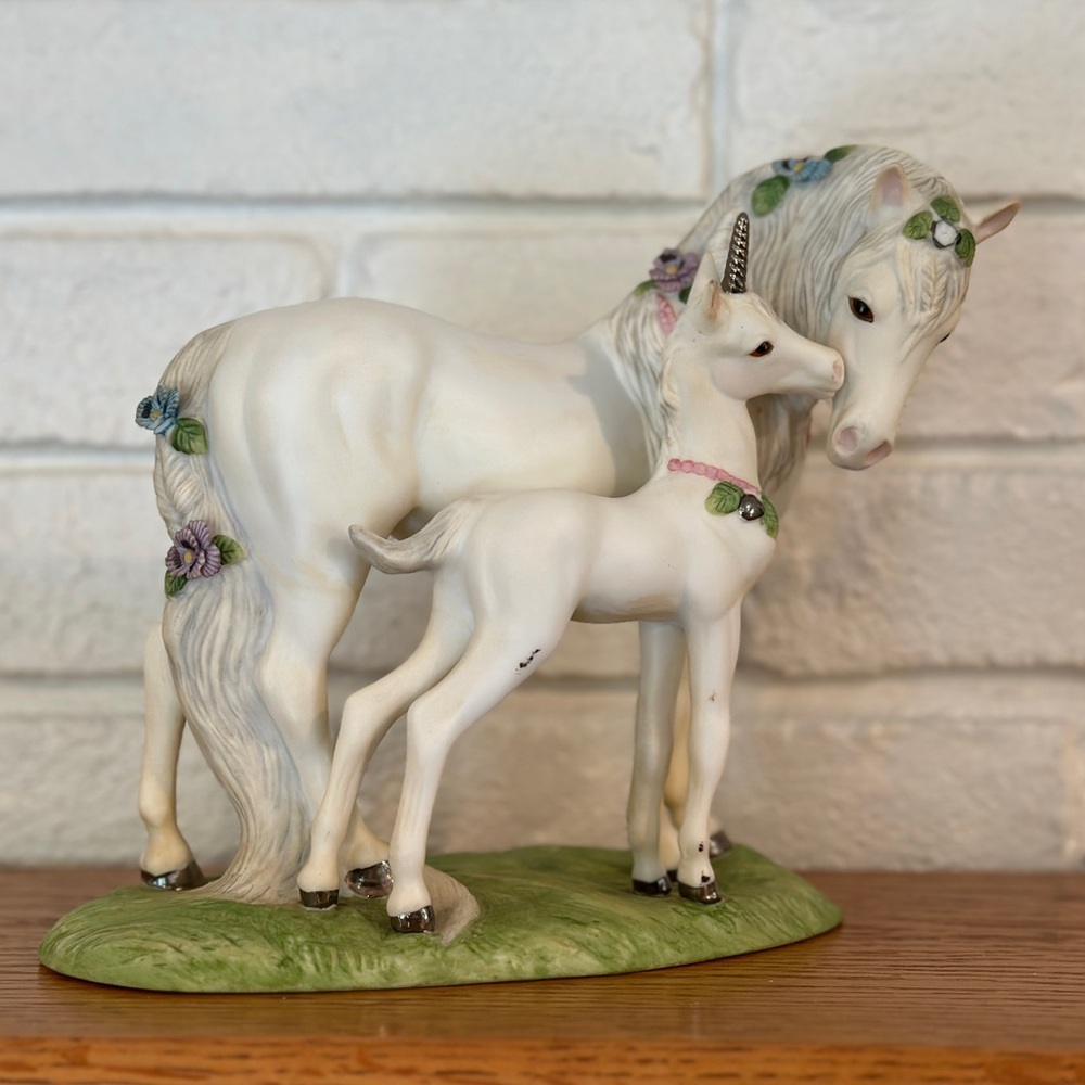 Princeton Gallery Porcelain "Love's Devotion" Unicorns (1990)